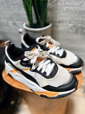 PUMA | "Trinity Jr." Futro Chunky Sneakers - Youth 6, White/Orange/Black